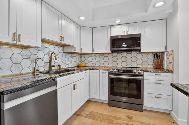 6845 Willow Wood Drive 3044, Boca Raton, FL 33434