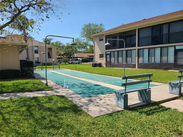 2763 WOODGATE LANE 207, Sarasota, FL 34231