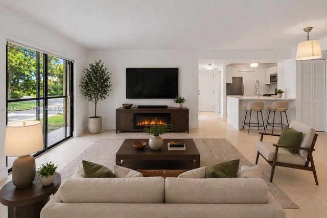 903 NE 199th ST 104, Miami, FL 33179