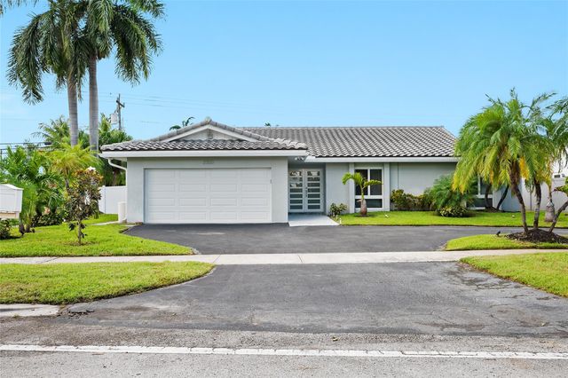 21100 Highland Lakes Blvd, Miami, FL 33179