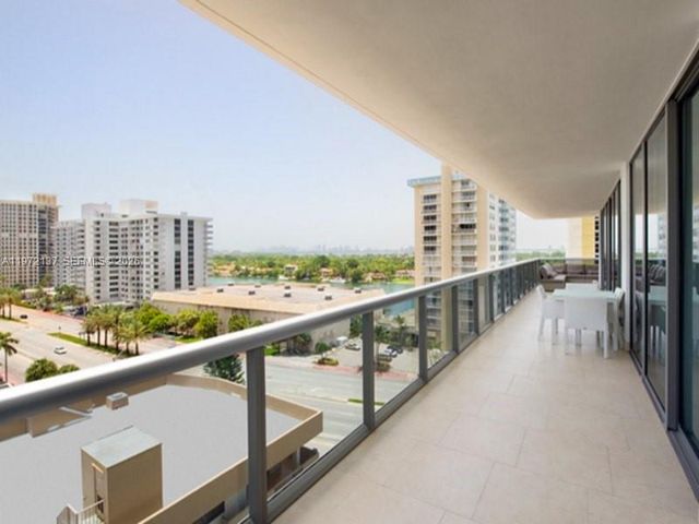 5875 Collins Ave 1008, Miami Beach, FL 33140