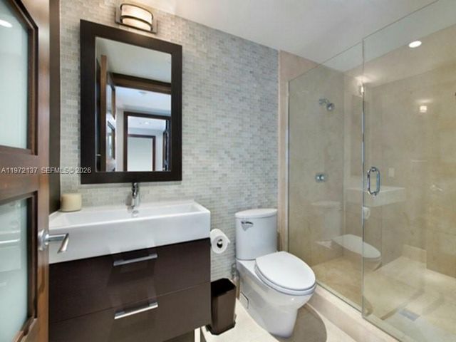 5875 Collins Ave 1008, Miami Beach, FL 33140