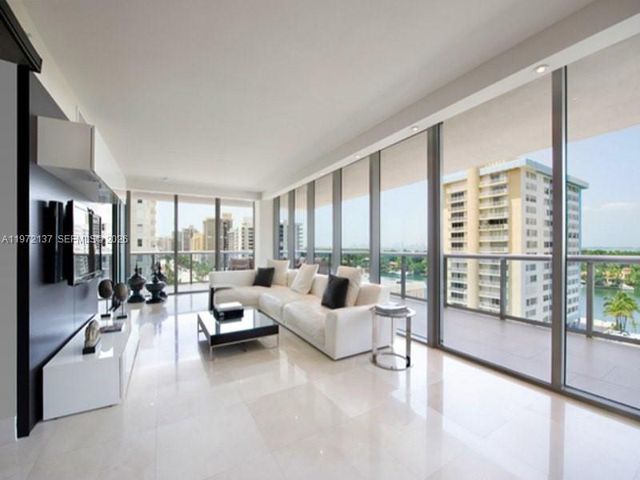 5875 Collins Ave 1008, Miami Beach, FL 33140