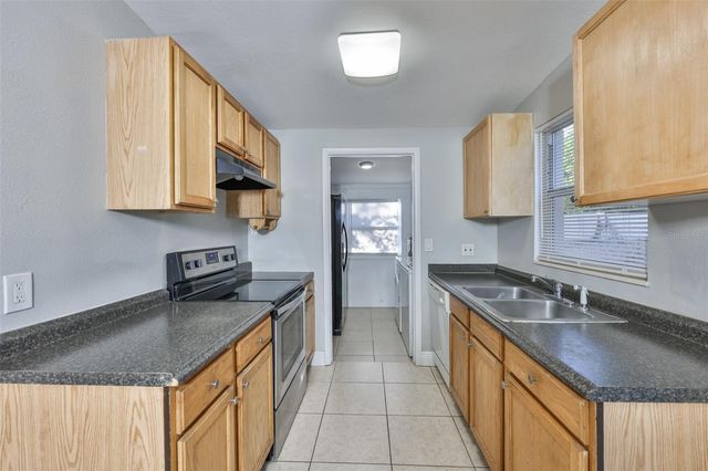 5620 HARDING BOULEVARD NE, St Petersburg, FL 33703