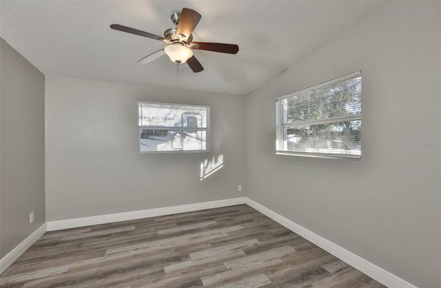 5620 HARDING BOULEVARD NE, St Petersburg, FL 33703