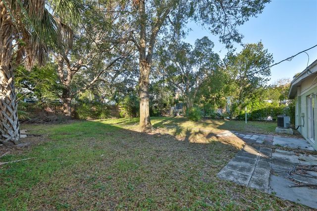 5620 HARDING BOULEVARD NE, St Petersburg, FL 33703