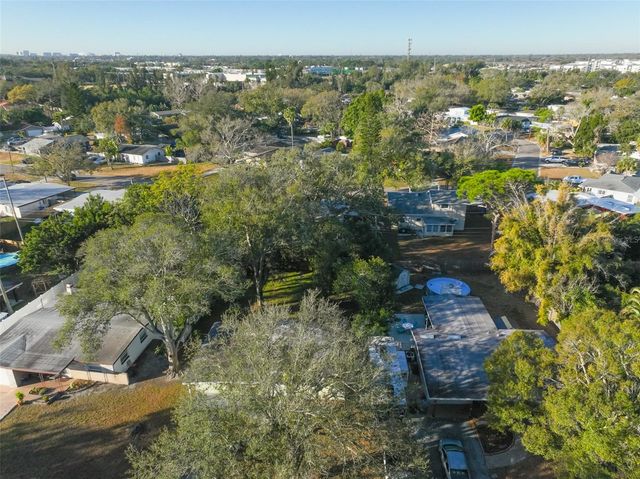 5620 HARDING BOULEVARD NE, St Petersburg, FL 33703