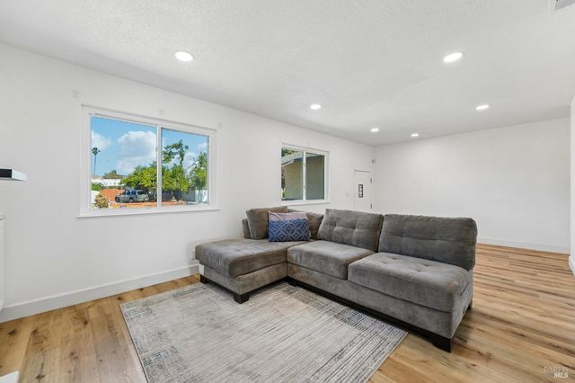 2120 Elliott Dr, American Canyon, CA 94503