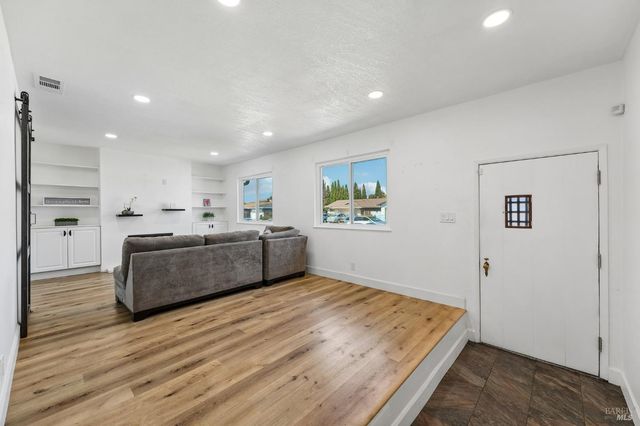 2120 Elliott Dr, American Canyon, CA 94503