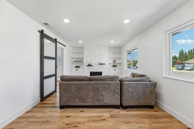 2120 Elliott Dr, American Canyon, CA 94503