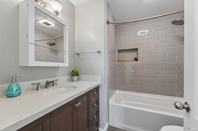 2120 Elliott Dr, American Canyon, CA 94503