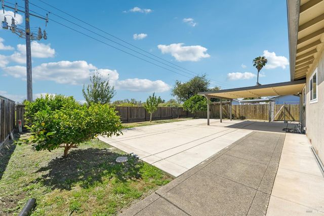 2120 Elliott Dr, American Canyon, CA 94503