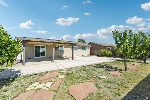 2120 Elliott Dr, American Canyon, CA 94503