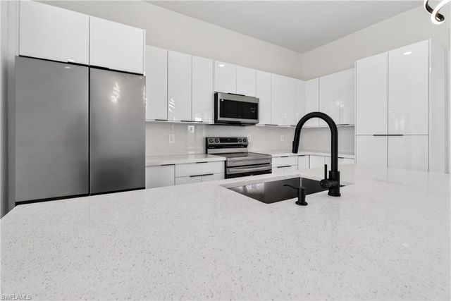 210 Pembroke ST, Lehigh Acres, FL 33974