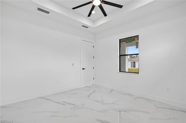 210 Pembroke ST, Lehigh Acres, FL 33974