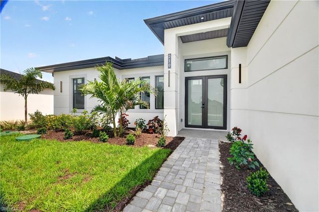210 Pembroke ST, Lehigh Acres, FL 33974
