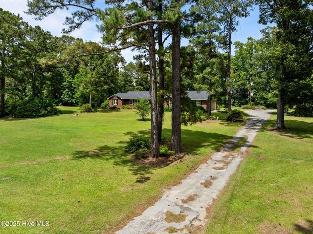 4984 Nc 33, Tarboro, NC 27886