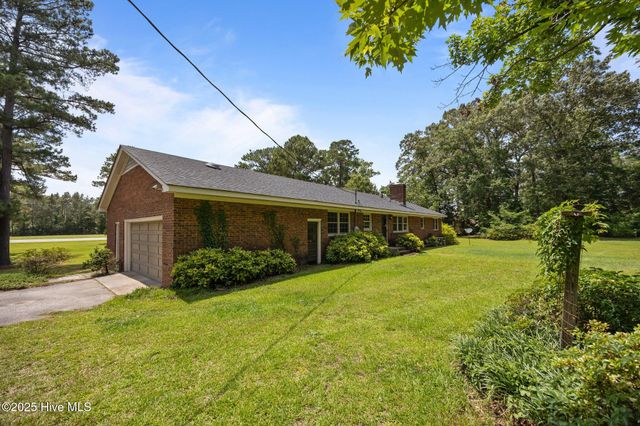4984 Nc 33, Tarboro, NC 27886