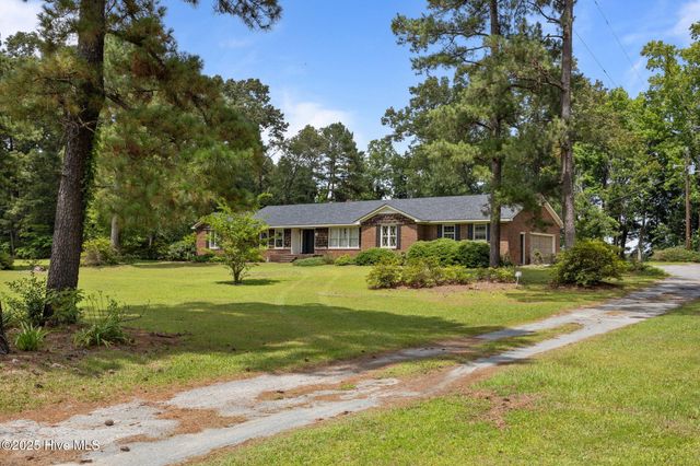 4984 Nc 33, Tarboro, NC 27886