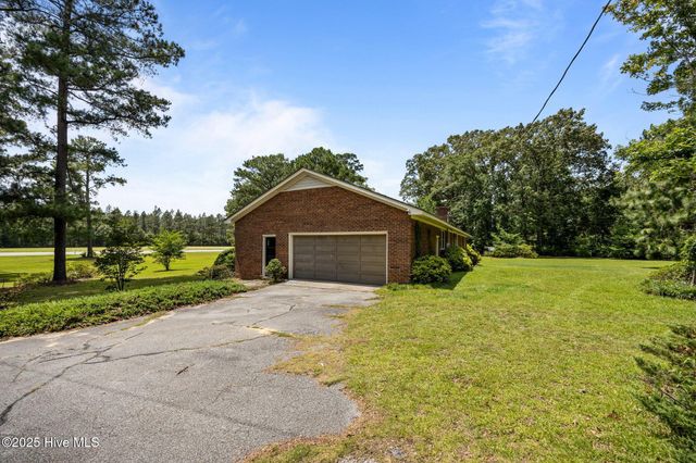4984 Nc 33, Tarboro, NC 27886