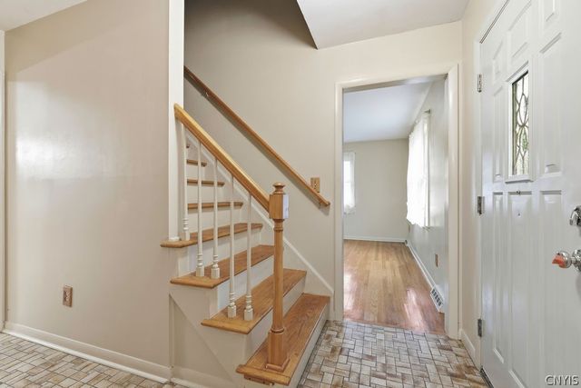 115 Northwood Way, Camillus, NY 13031