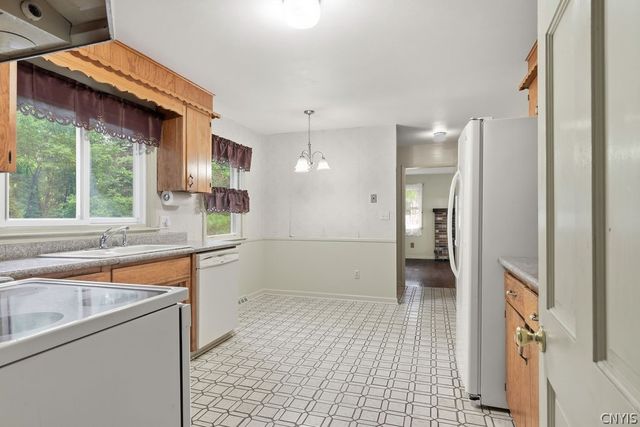 115 Northwood Way, Camillus, NY 13031
