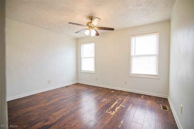 43 Thorn Street, Parkersburg, WV 26101