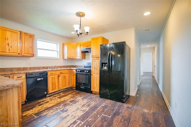 43 Thorn Street, Parkersburg, WV 26101