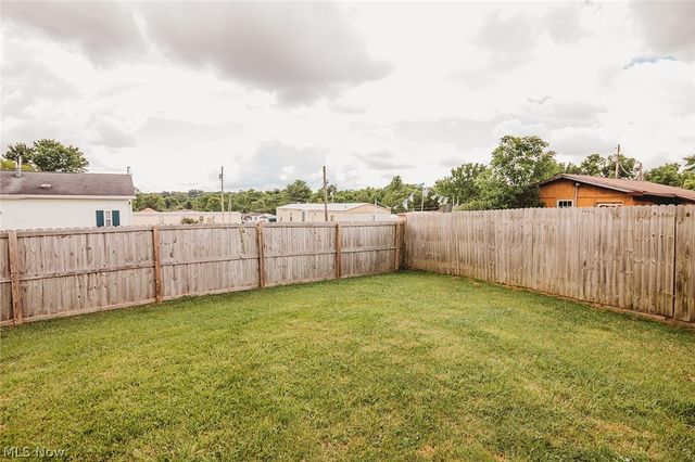 43 Thorn Street, Parkersburg, WV 26101