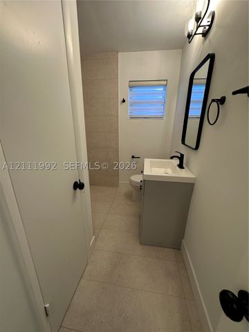 640 NW 28th Ct, Wilton Manors, FL 33311