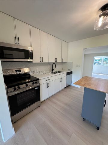 640 NW 28th Ct, Wilton Manors, FL 33311