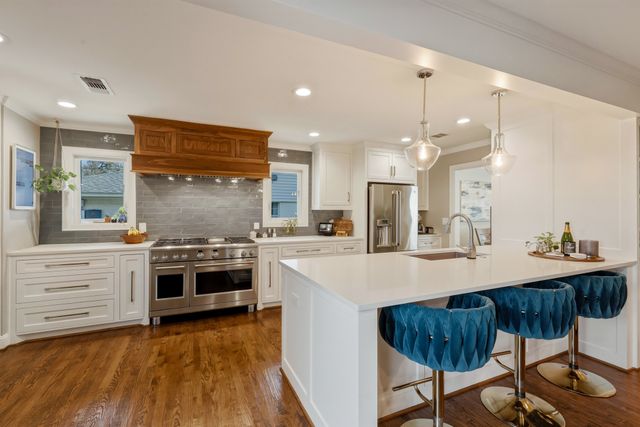 7017 Town North Drive, Dallas, TX 75231