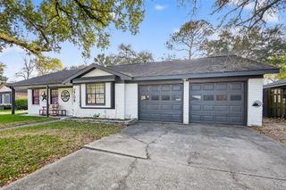 2708 Tallow Street, Alvin, TX 77511
