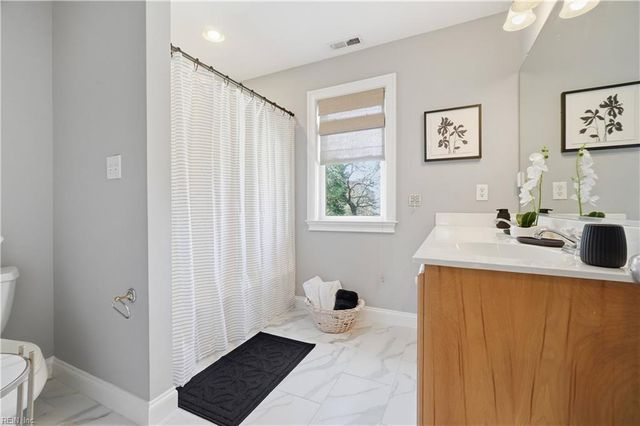 6533 Harbour Pointe DR, Suffolk, VA 23435