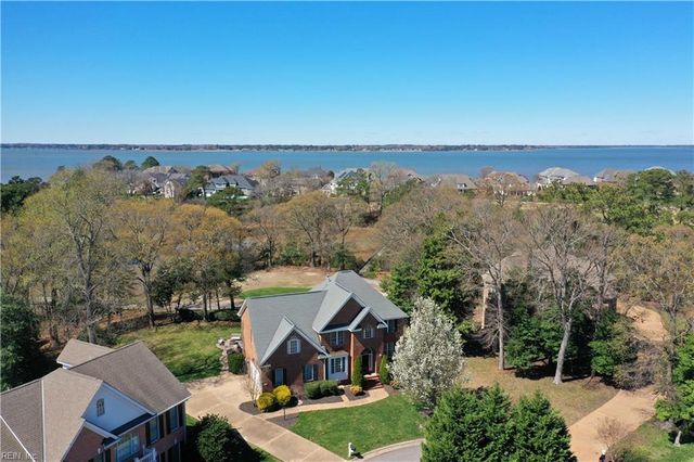 6533 Harbour Pointe DR, Suffolk, VA 23435
