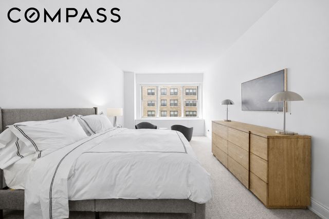 785 5th Ave Apt 12C, New York City, NY 10022