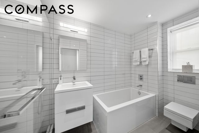 785 5th Ave Apt 12C, New York City, NY 10022