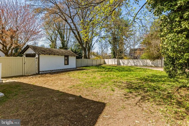 16 MADISON AVE, Laurel Springs, NJ 08021