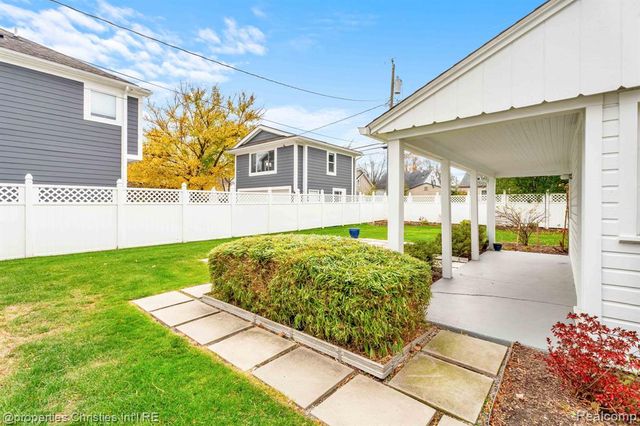 1748 Webster Street, Birmingham, MI 48009
