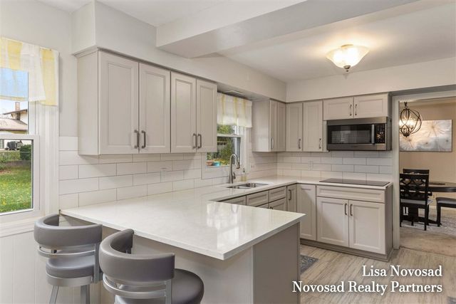 5390 Londonderry Drive, Kentwood, MI 49508