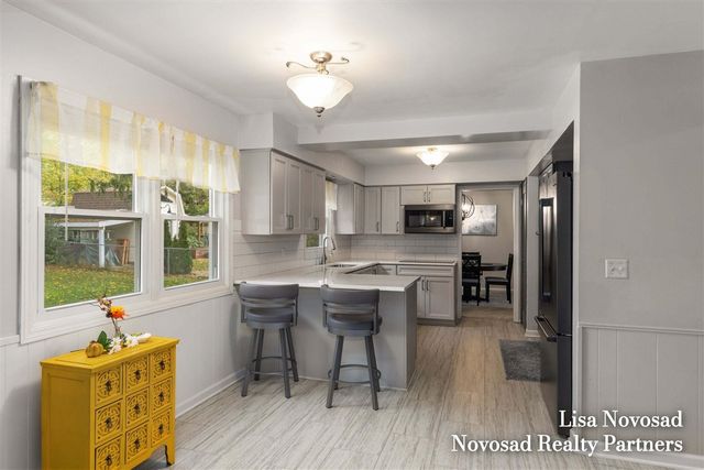 5390 Londonderry Drive, Kentwood, MI 49508
