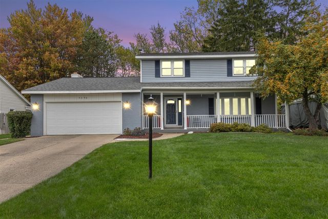 5390 Londonderry Drive, Kentwood, MI 49508