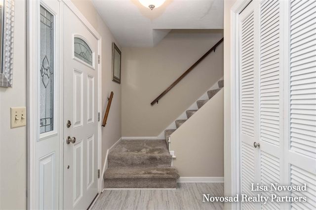 5390 Londonderry Drive, Kentwood, MI 49508