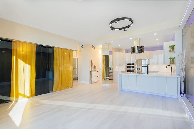 14 Greenway Plaza 19M, Houston, TX 77046