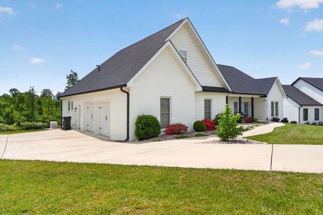 4068 Charlton Sq, Cookeville, TN 38501