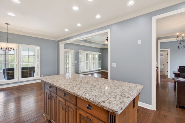 4068 Charlton Sq, Cookeville, TN 38501