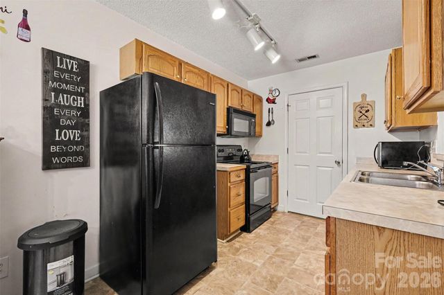 1440 Bells Knox Road, Charlotte, NC 28214