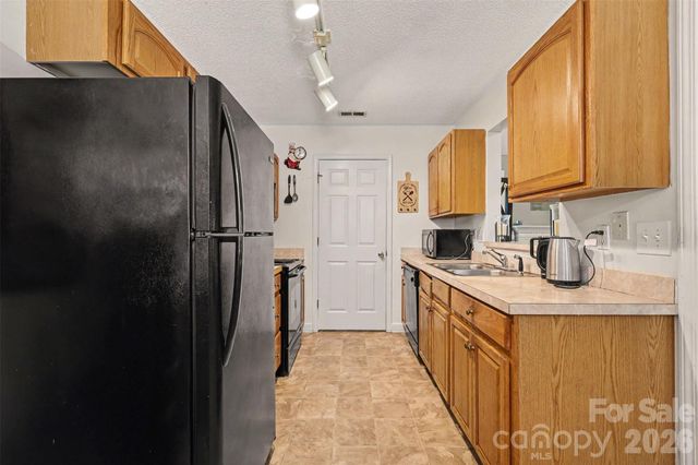 1440 Bells Knox Road, Charlotte, NC 28214