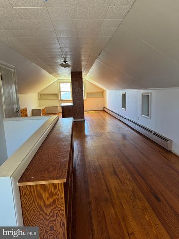3319 HILLSIDE DR, Lebanon, PA 17046