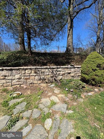 3319 HILLSIDE DR, Lebanon, PA 17046